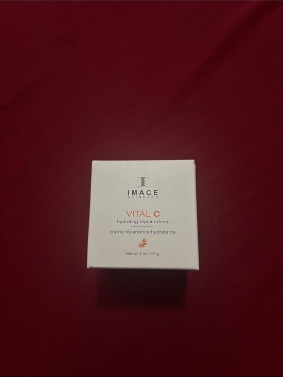 Other - Vital C Hydrating Repair Crème - White